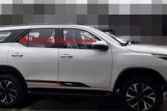 Toyota Fortuner TRD Sportivo mới lộ thêm nhiều hình ảnh hấp dẫn
