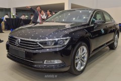 Volkswagen Passat Bluemotion 2017 giá 1,450 tỷ cạnh tranh Toyota Camry