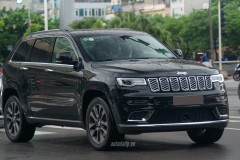 Xế lạ Jeep Grand Cherokee Overland 4x4 2017 trên phố Hà Nội