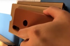 Xuất hiện video cận cảnh ốp lưng chính hãng của iPhone 8