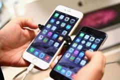 Apple đang cố tình cập nhật cho iPhone cũ chậm đi để bán được máy mới?