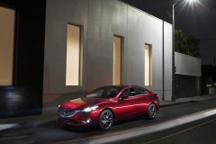 Cạnh tranh trực tiếp với Accord 2018, Mazda6 mới có giá chỉ từ 499 triệu VNĐ