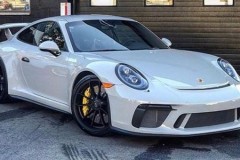 Chiếc Porsche 911 GT3 2018 đầu tiên đáp đất Mỹ an toàn và thành công