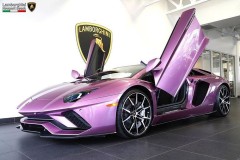 Chiêm ngưỡng Lamborghini Aventador S LP740-4 đẹp ngây ngất với "bộ cánh" tím