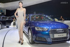 Công Vinh và Dương Tú Anh xuất hiện ở gian hàng Audi tại VIMS 2017