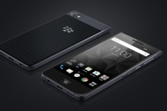Smartphone BlackBerry chống nước đầu tiên ra mắt, giá 463 USD