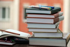 Đọc sách in hay sách điện tử giúp bạn lĩnh hội được nhiều hơn?