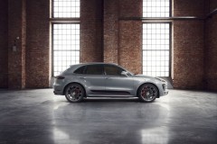 Độc quyền hơn nhờ Porsche Exclusive, Macan Turbo có giá từ 2,58 tỷ VNĐ