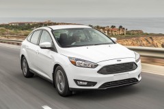 Ford Focus tiếp tục lập sàn mới, 574 triệu đồng