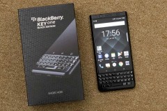 Hình ảnh BlackBerry Key One phiên bản đen chính hãng giá15.9 triệu đồng