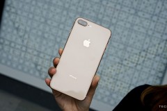 iPhone 8 Plus là chiếc iPhone to và nặng nhất từ trước đến nay của Apple