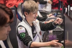 LMHT: Peanut luyện tập chăm chỉ và không rời khỏi khách sạn trong thời gian CKTG 2017