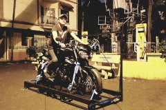 MC Tuấn Anh đón chiếc xe phân khối lớn thứ 3 Triumph Street Triple 2018 về nhà trong đêm