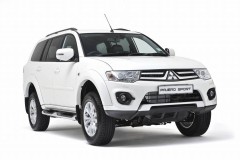 Mitsubishi Pajero Sport lắp ráp trong nước giảm giá chỉ còn 704 triệu đồng
