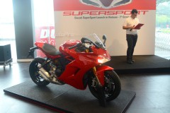 Mô tô đẹp nhất năm Ducati Supersport 2017 chính thức ra mắt thị trường Việt