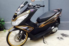 PCX 150 độ của biker Thailand với đôi chân mỏng nhất thế giới
