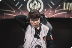 Phỏng vấn cùng Faker: "SKT sẽ thi đấu hết mình và giành chiến thắng CKTG thêm một lần nữa"