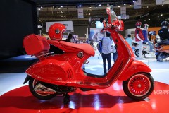 Siêu phẩm xe tay ga Vespa 946 RED chốt giá đắt hơn Hyundai Grand i10 tại Việt Nam