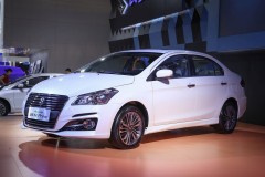 Suzuki Ciaz 2017 chốt giá tại thị trường Trung Quốc, giá từ 324 triệu đồng