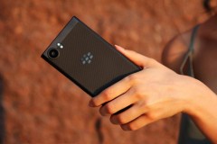 BlackBerry KeyOne Black Edition chính hãng giá 16 triệu tại VN