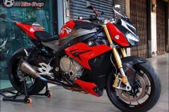 BMW S1000R Chiến binh Nakedbike đúng nghĩa 'mạnh mẽ nhưng dễ thuần'