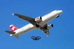 Drone va chạm với máy bay thương mại ở Canada, rất may không có thương vong