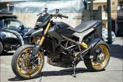 Ducati Hypermotard 821 thoát y lực lưỡng qua style BMW M3 Frozen Grey