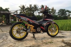 Exciter 150 độ kiểng ' bánh bèo ' đầy hầm hố của biker Thanh Hóa