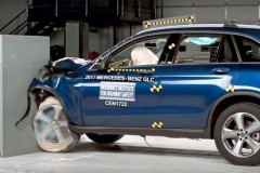Mercedes-Benz GLC 2017 đạt tiêu chuẩn an toàn 5 sao