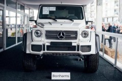 Mercedes-Maybach G 650 Landaulet cuối cùng chốt giá 32 tỉ đồng