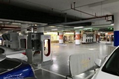 Tesla xây dựng trạm sạc Supercharger lớn nhất thế giới tại Trung Quốc