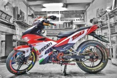 Yamaha Exciter 150 độ kiểng nhẹ nhàng với bộ cánh Ducati