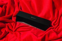 Tin được không, chiếc ốp lưng iPhone X này có giá cao hơn iPhone X 256GB