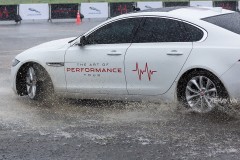 Trải nghiệm Jaguar XF và F-Pace tại sự kiện The Art of Performance
