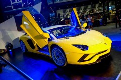 Từ 9/10/2017, siêu xe Lamborghini Aventador S sẽ phải nộp lệ phí trước bạ lên đến 4 tỷ đồng tại Việt Nam