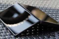 ZTE Axon M có thể là smartphone đầu tiên sở hữu màn hình gập lại được
