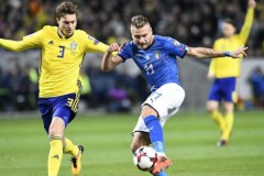 “Bom xịt” MU - Lindelof chặn đứng Italia: Mourinho sẽ hồi sinh "Vidic mới"