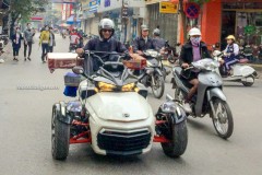 Hình ảnh Can-am spyder F3 hàng hiếm lăn bánh trên đường phố Việt Nam