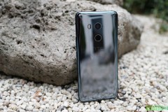 Loạt ảnh HTC U11+ với mặt lưng xuyên thấu độc đáo