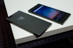 Cùng xem ảnh cận gaming smartphone Razer Phone