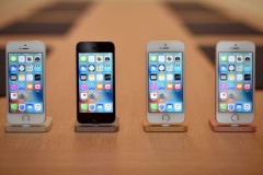 Chính quyền yêu cầu Apple cung cấp thông tin từ điện thoại kẻ xả súng tại Texas