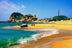 Có con sóng miệt mài cùng sợi nắng, thắp ấm miền thương nhớ nẻo không em?