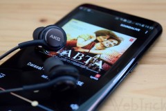 Galaxy S9 Samsung giữ lại jack cắm tai nghe, kèm thêm tai nghe Bluetooth