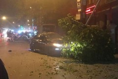 Chevrolet Cruze đâm liên hoàn 5 xe máy và xe đạp điện trên đường