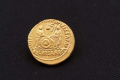 Kho báu La Mã trong xác tàu đắm 2.000 năm tuổi ngoài khơi Ai Cập