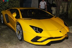 Lamborghini Aventador S giá 48 tỷ đồng lần đầu xuống phố