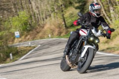 Corsaro 1200 ZZ với thiết kết mạnh mẽ, ấn tượng – Đối thủ mới của Triumph Triple R