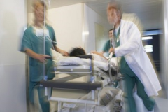 Phạm tội nhiều lần gia tăng nguy cơ nằm viện và tàn tật ở tuổi 40, có phải là ‘thiện ác hữu báo’?