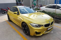 Bắt gặp BMW M4 màu ngoại thất Austin Yellow "thả dáng" trên phố