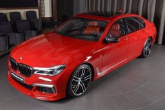 Siêu sedan BMW M760Li xDrive nổi bật tại BMW Abu Dhabi